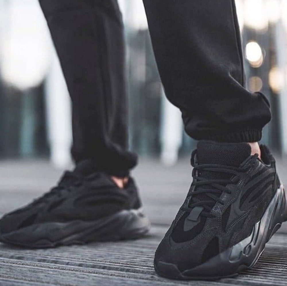 Adidas Yeezy Boost 700 Vanta